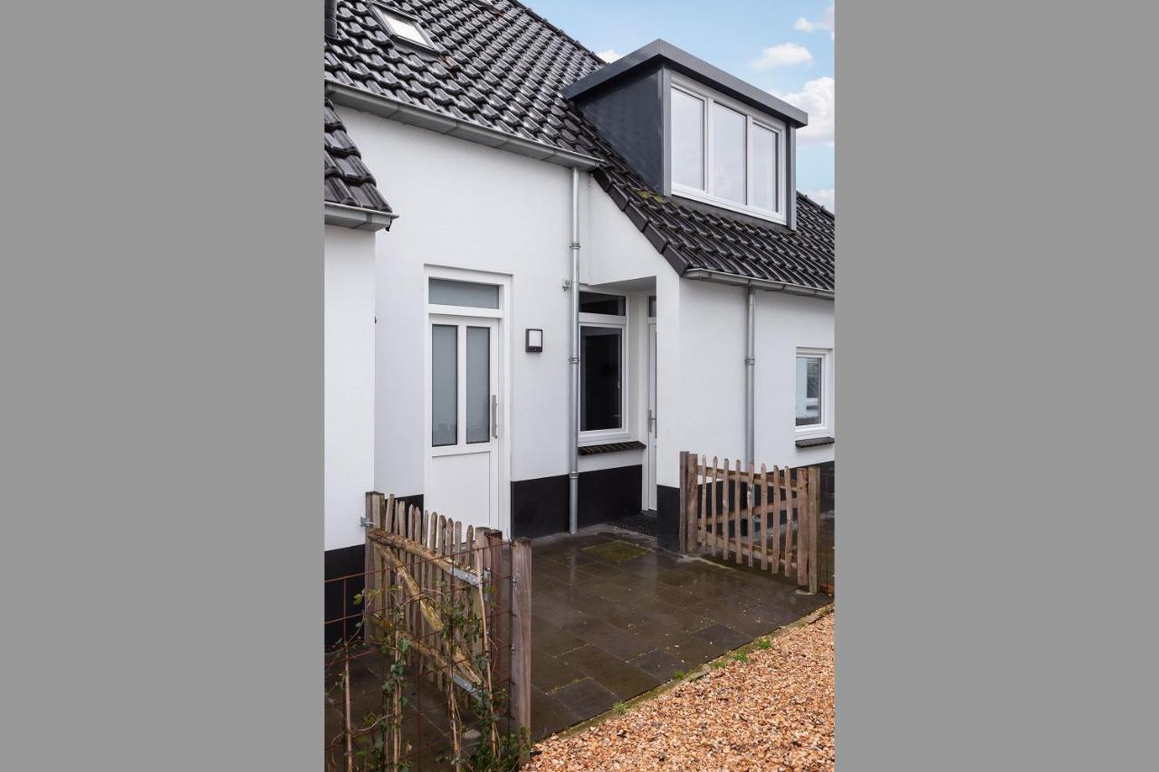Welcome In - Bovenappartement Paviljoenwei 12-29, Sneek - Offingawier المظهر الخارجي الصورة